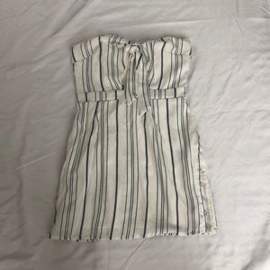 Tie front strapless dress!